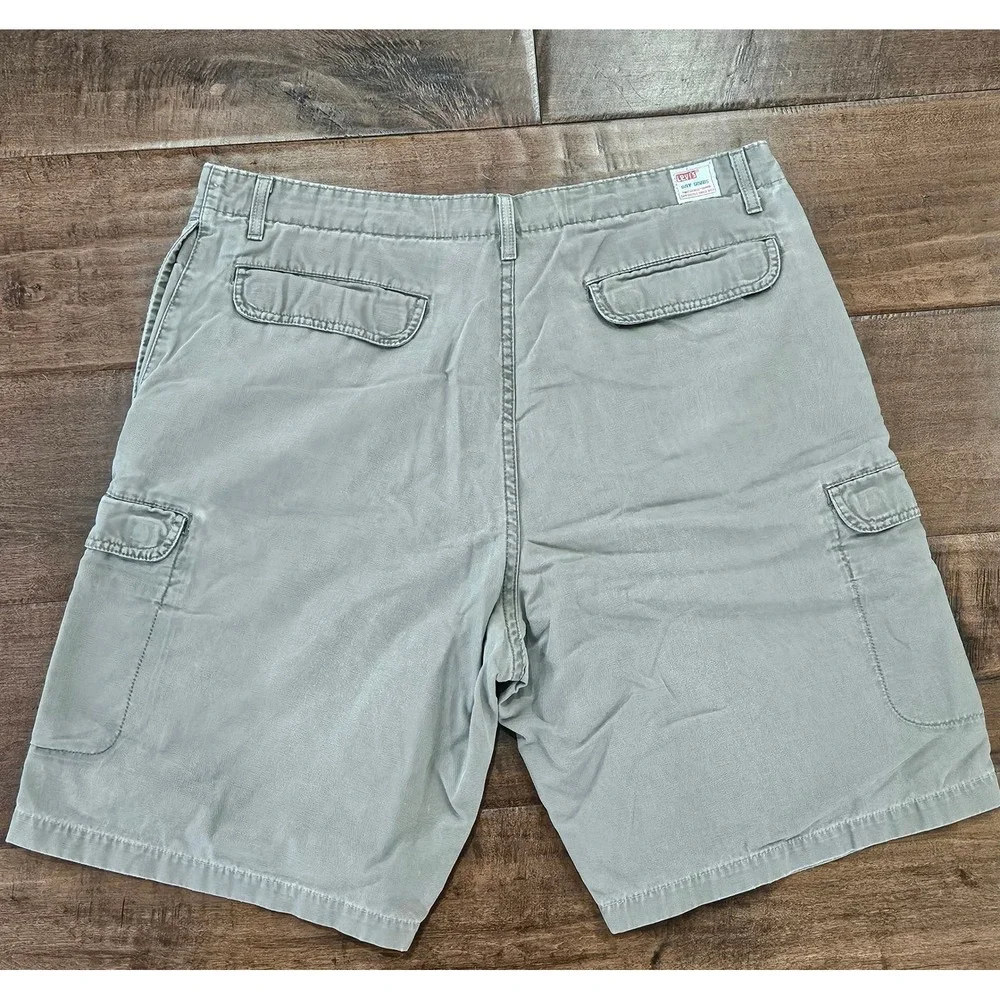 VTG 90s Skater Levis Mens Grunge Cargo Shorts size 38 Gray Canvas Utility Work